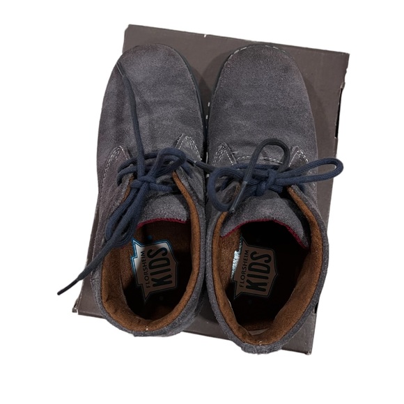 Boys Florsheim Shoes - Size 13 - Picture 3 of 5